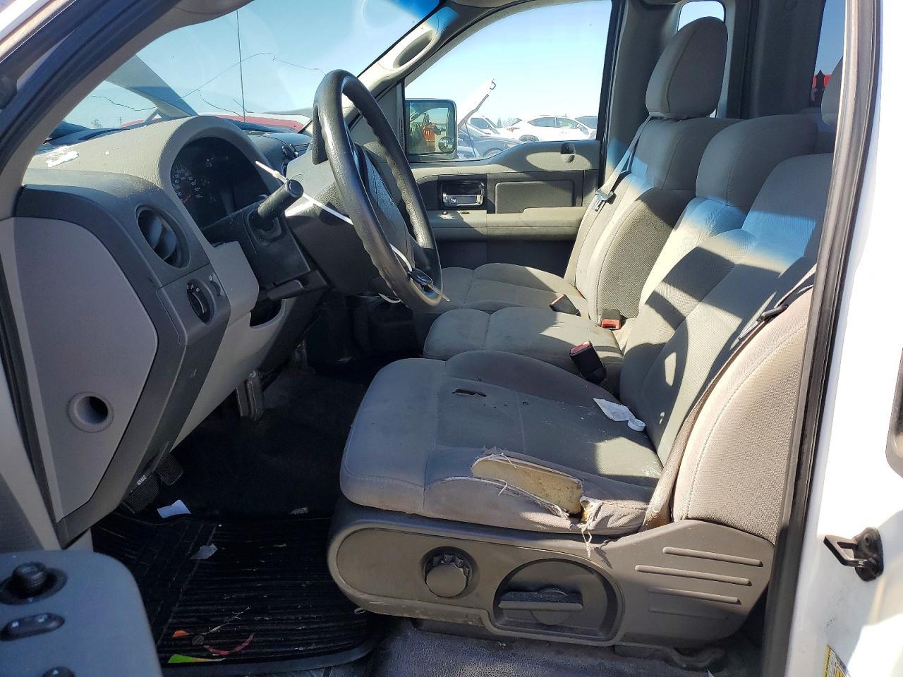 2006 Ford F150 - Image 7
