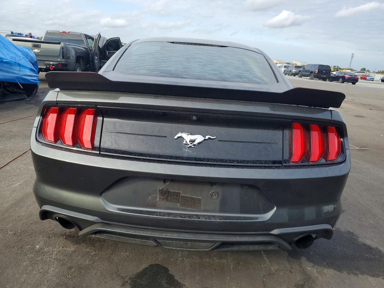 2018 Ford Mustang - Фото 6