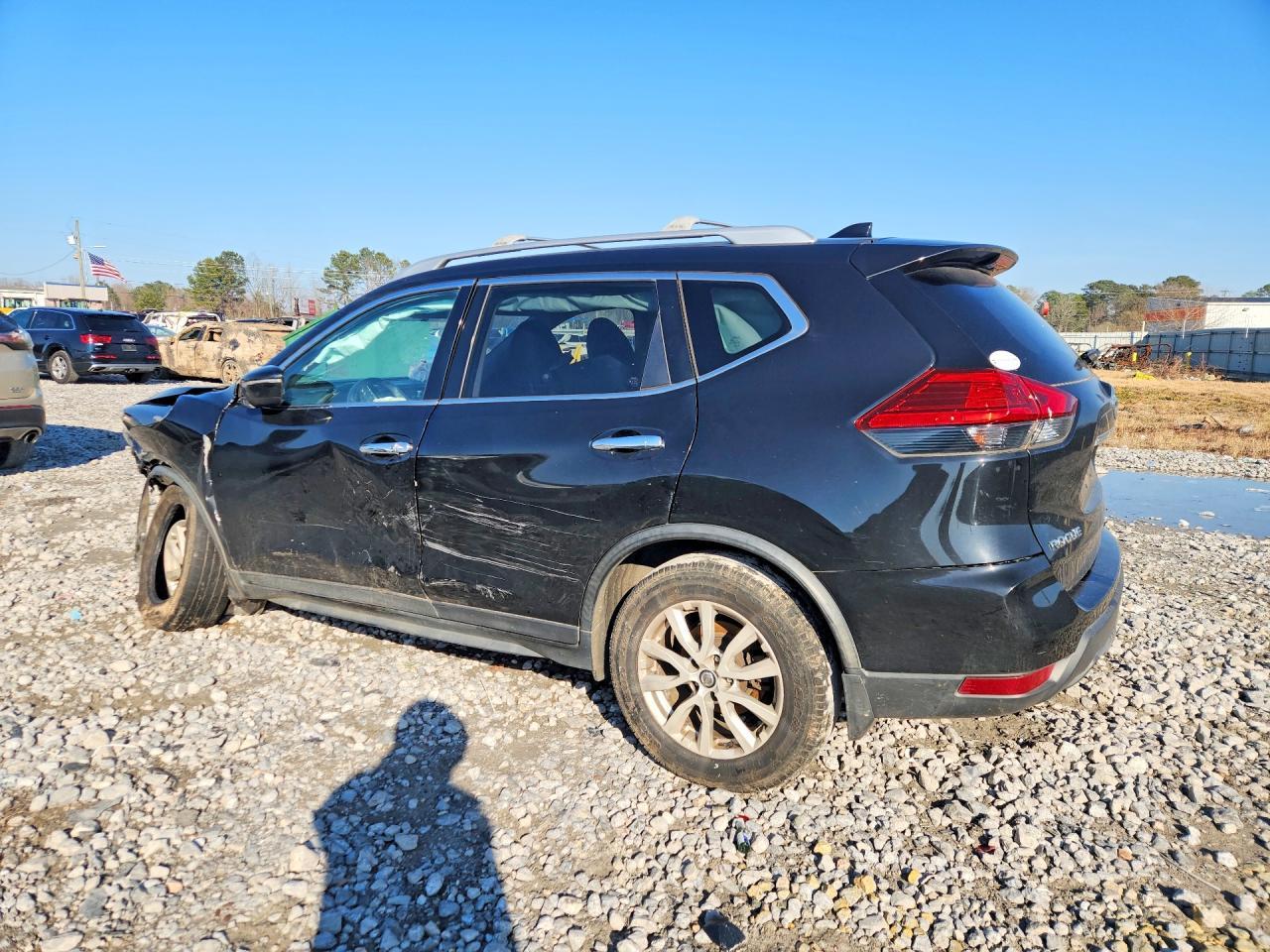 2017 Nissan Rogue Sv - Image 2