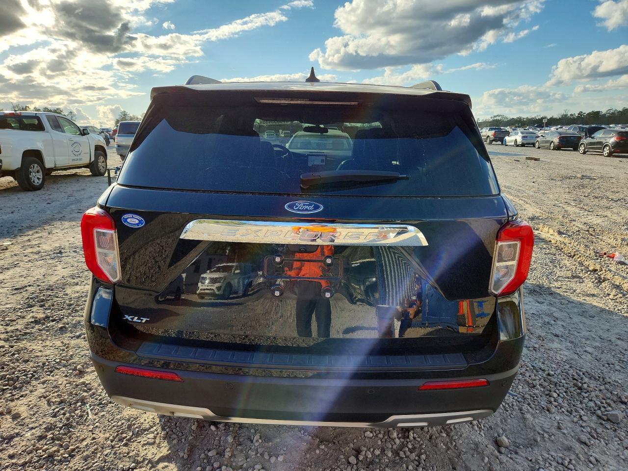 2023 Ford Explorer Xlt - Image 6