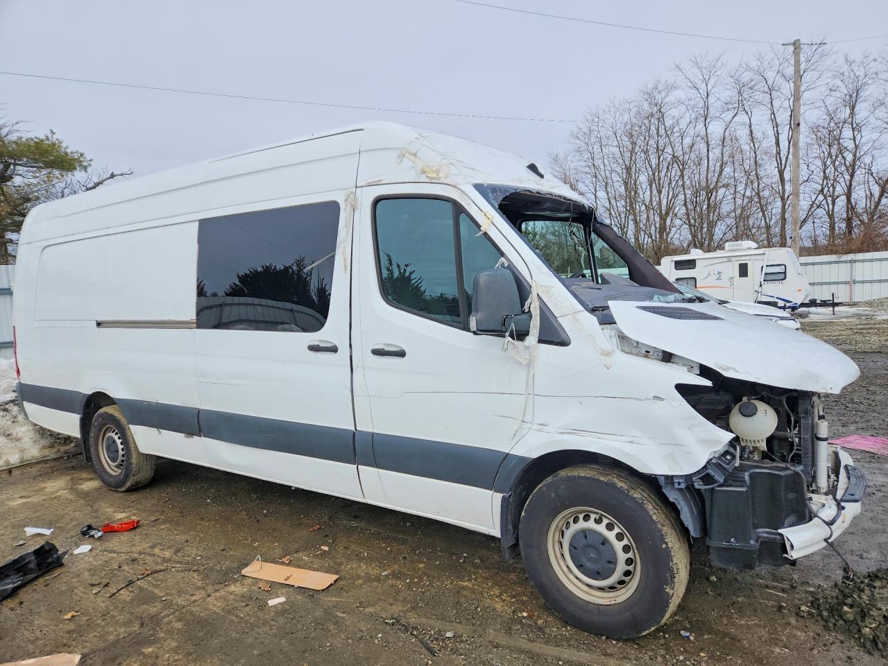 2021 Mercedes Benz Sprinter 2500 2.0L 4C Tdsl Ext Cargo High Roof - Фото 4