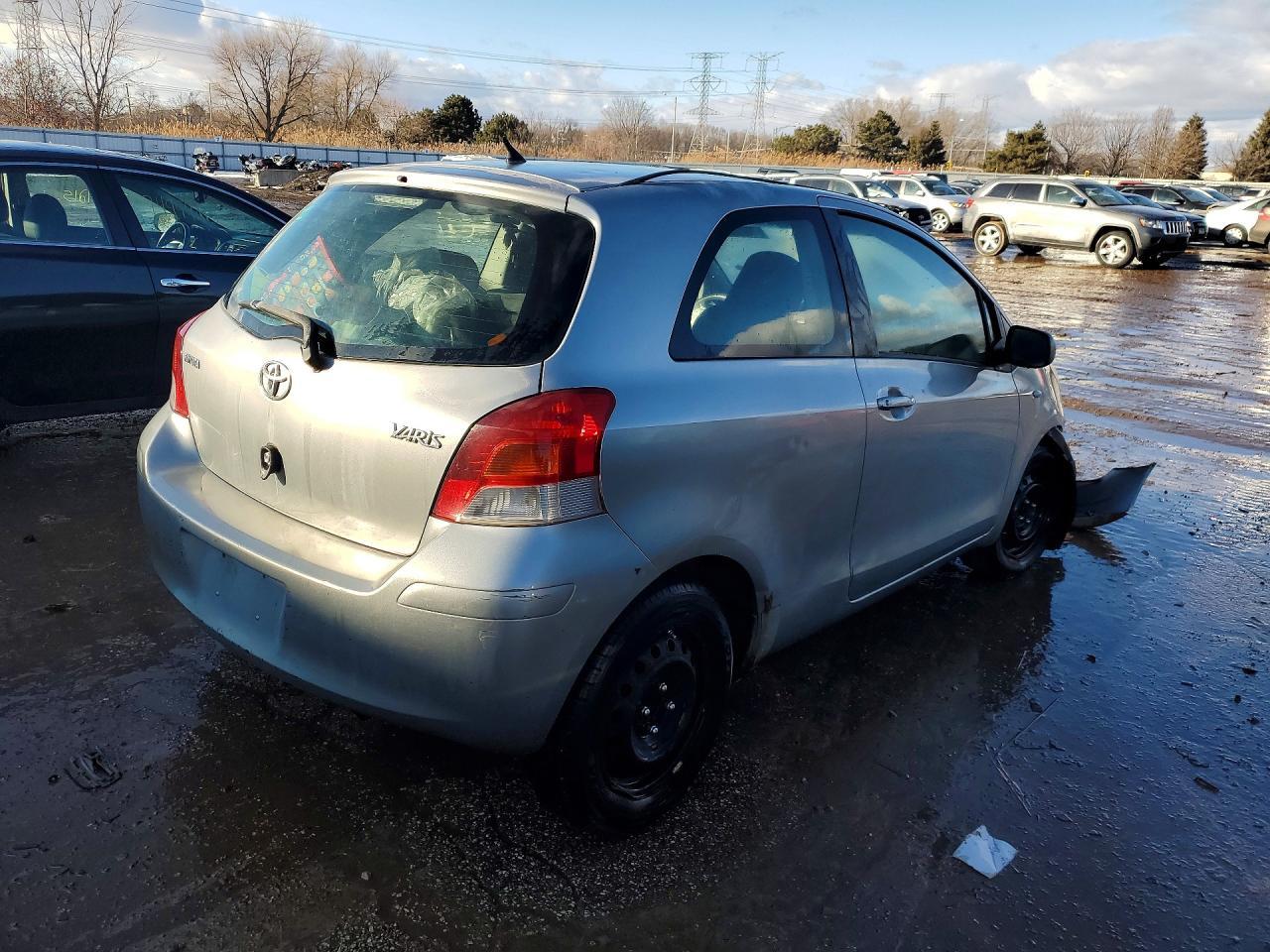 2009 Toyota Yaris Base - Фото 3