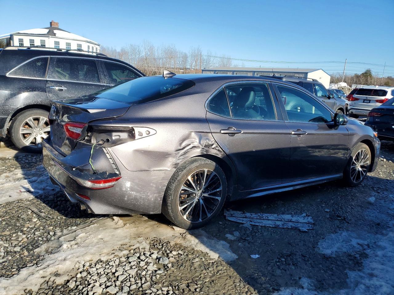 2019 Toyota Camry L - Image 3