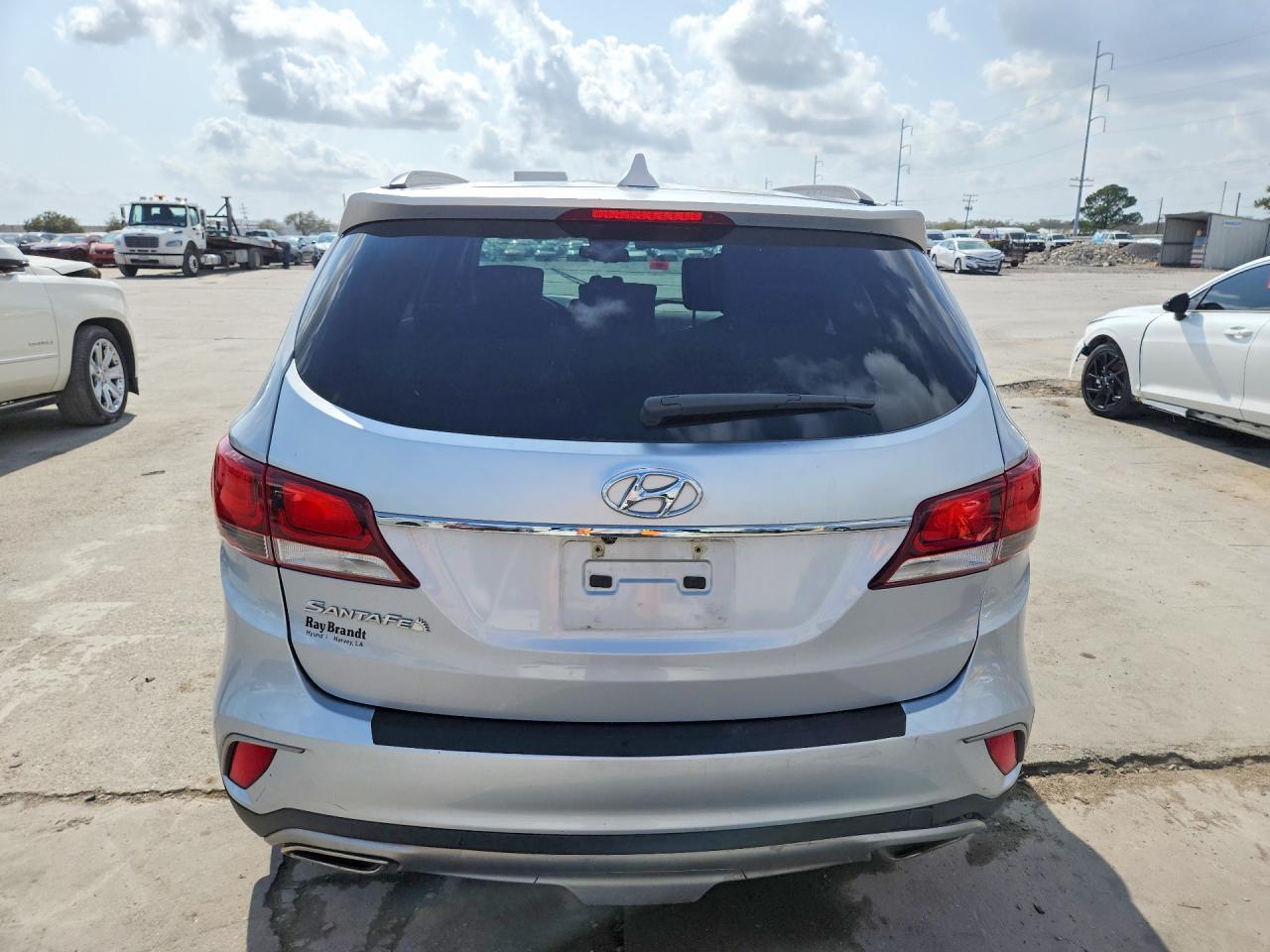 2017 Hyundai Santa Fe Se - Фото 6