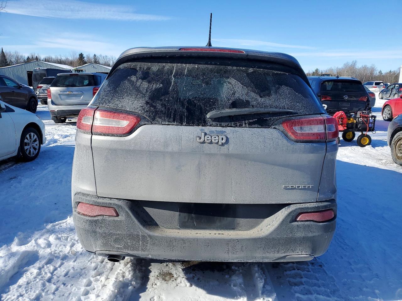 2016 Jeep Cherokee Sport - Image 6