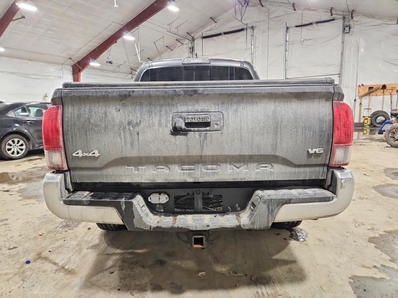 2019 Toyota Tacoma Double Cab - Image 6