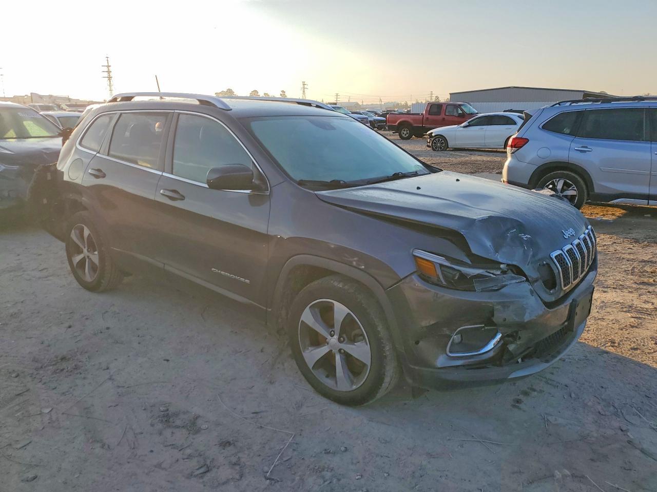2020 Jeep Cherokee Limited - Image 4