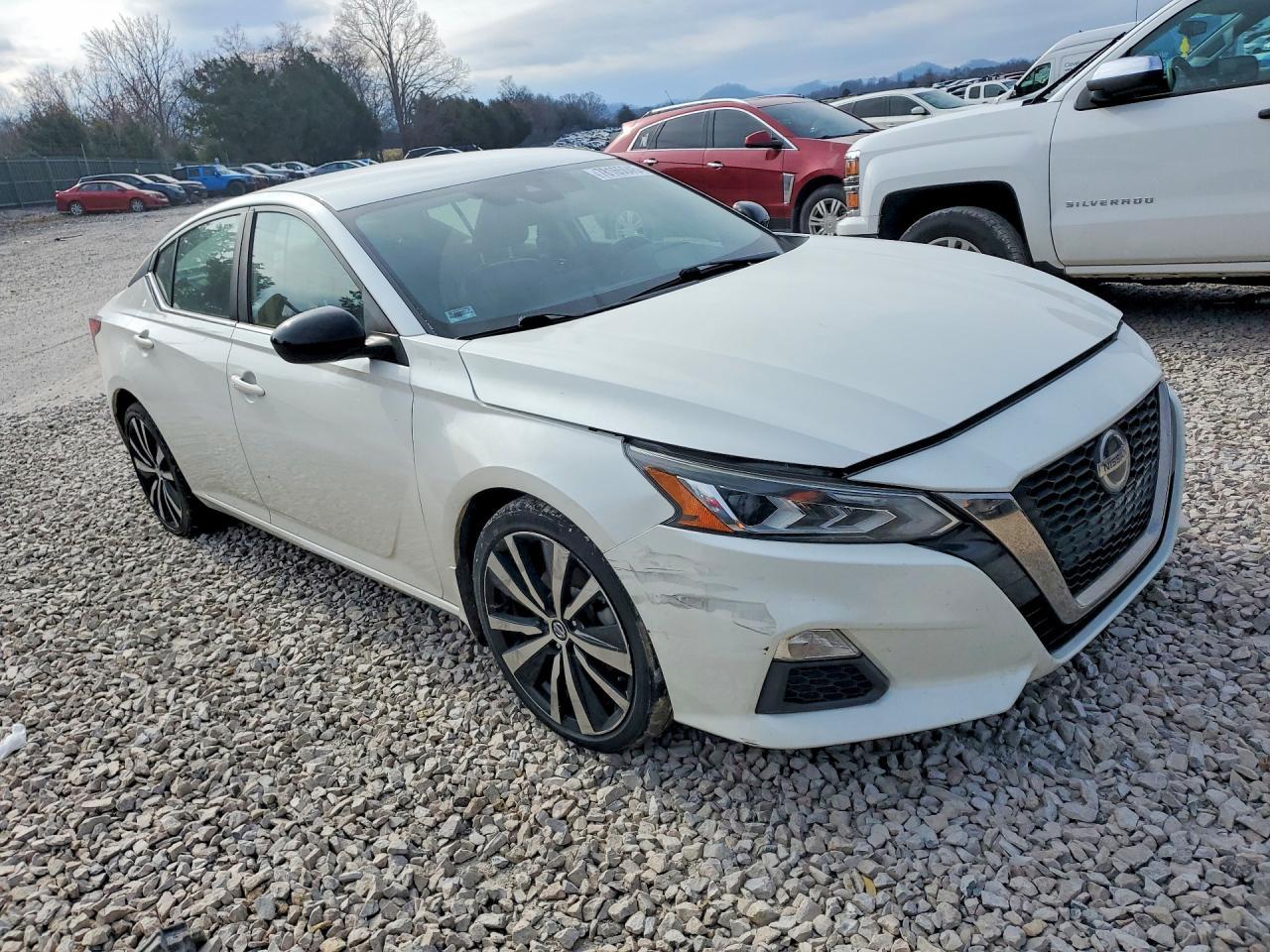 2020 Nissan Altima Sr - Фото 4