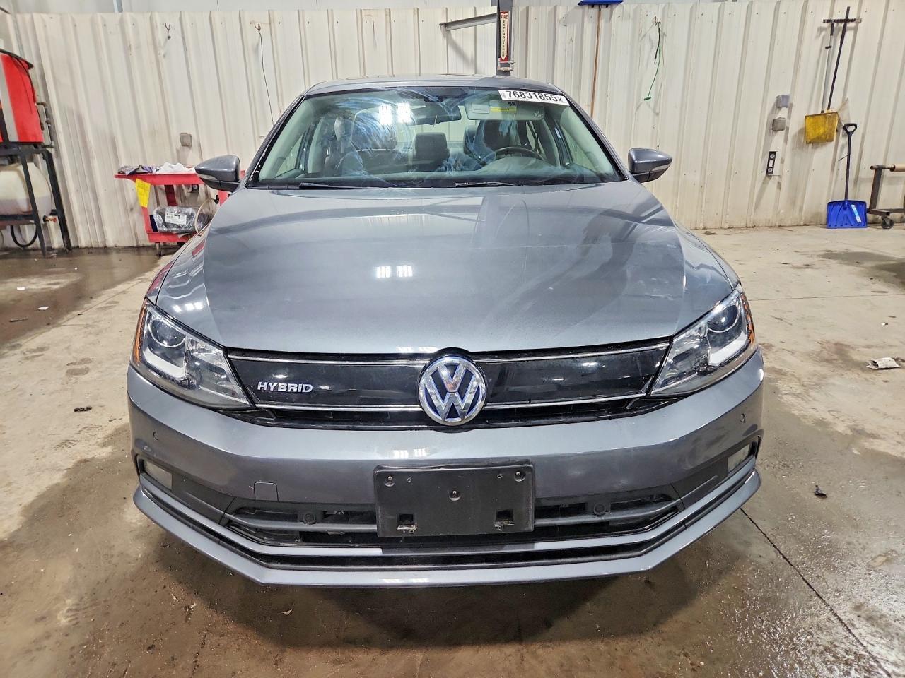 2015 Volkswagen Jetta Hybrid - Image 5