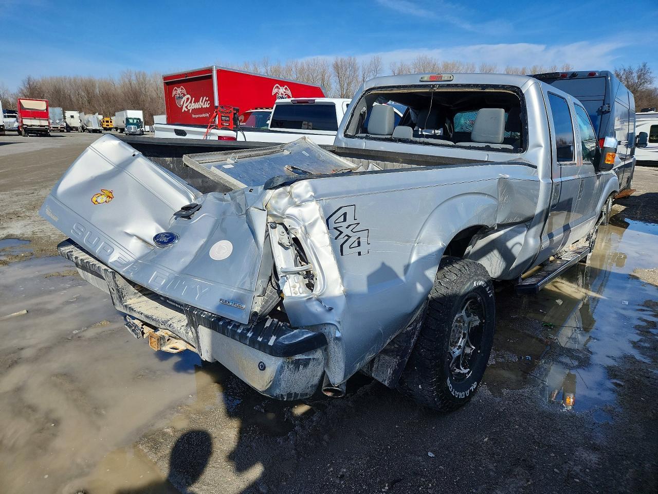 2015 Ford F350 Super Duty - Image 3