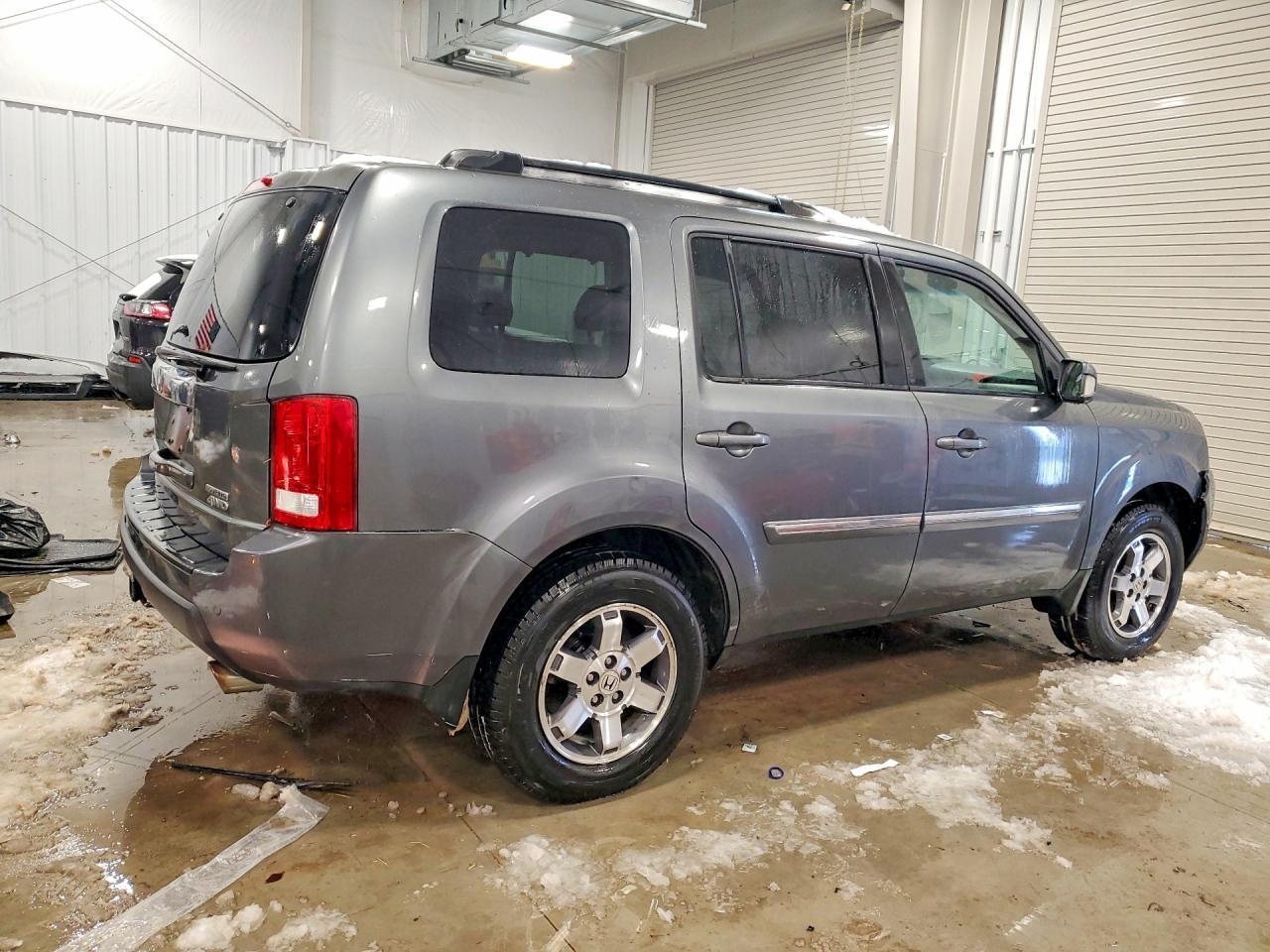 2010 Honda Pilot Touring - Image 3