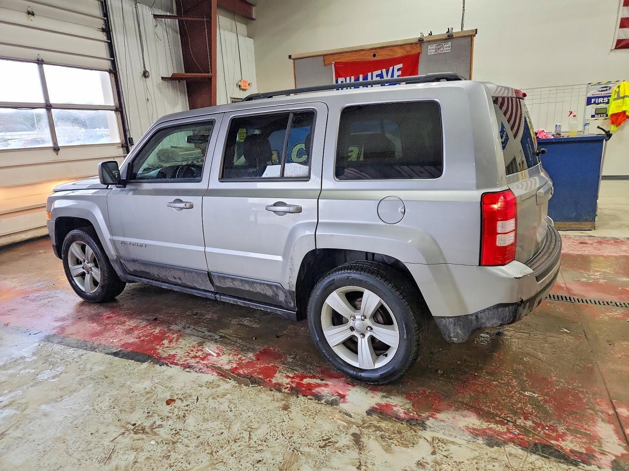 2016 Jeep Patriot Latitude - Image 2