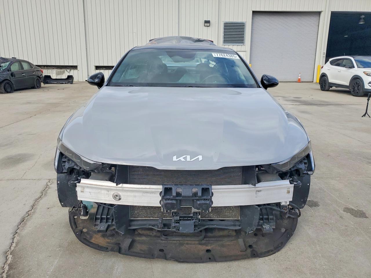 2025 Kia K5 Gt Line - Image 5