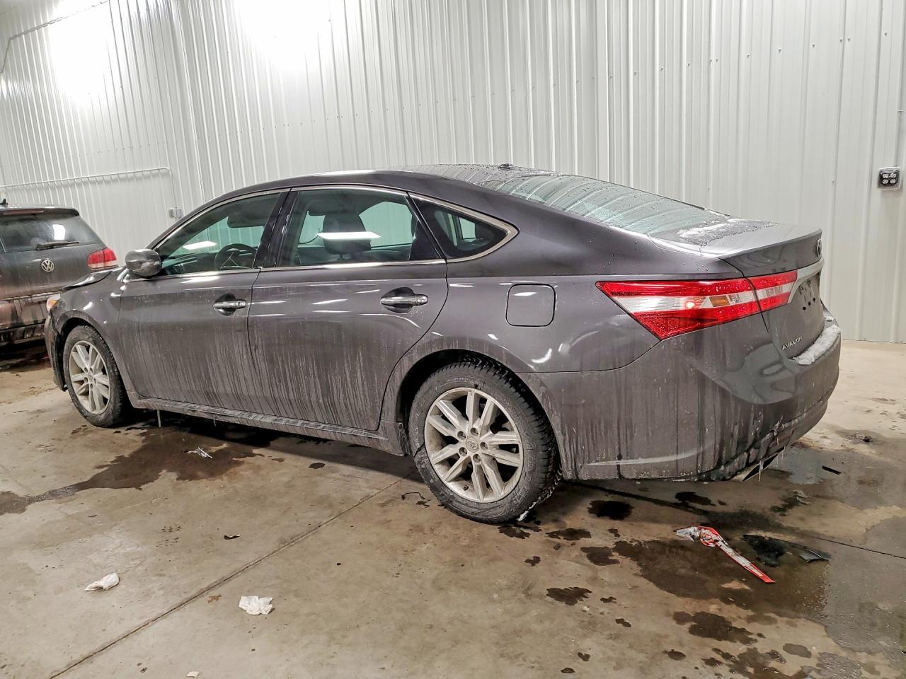 2015 Toyota Avalon Xle - Image 2