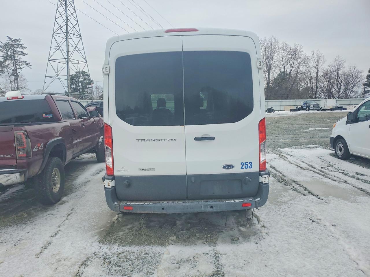 2016 Ford Transit 250 Delivery Van - Фото 6