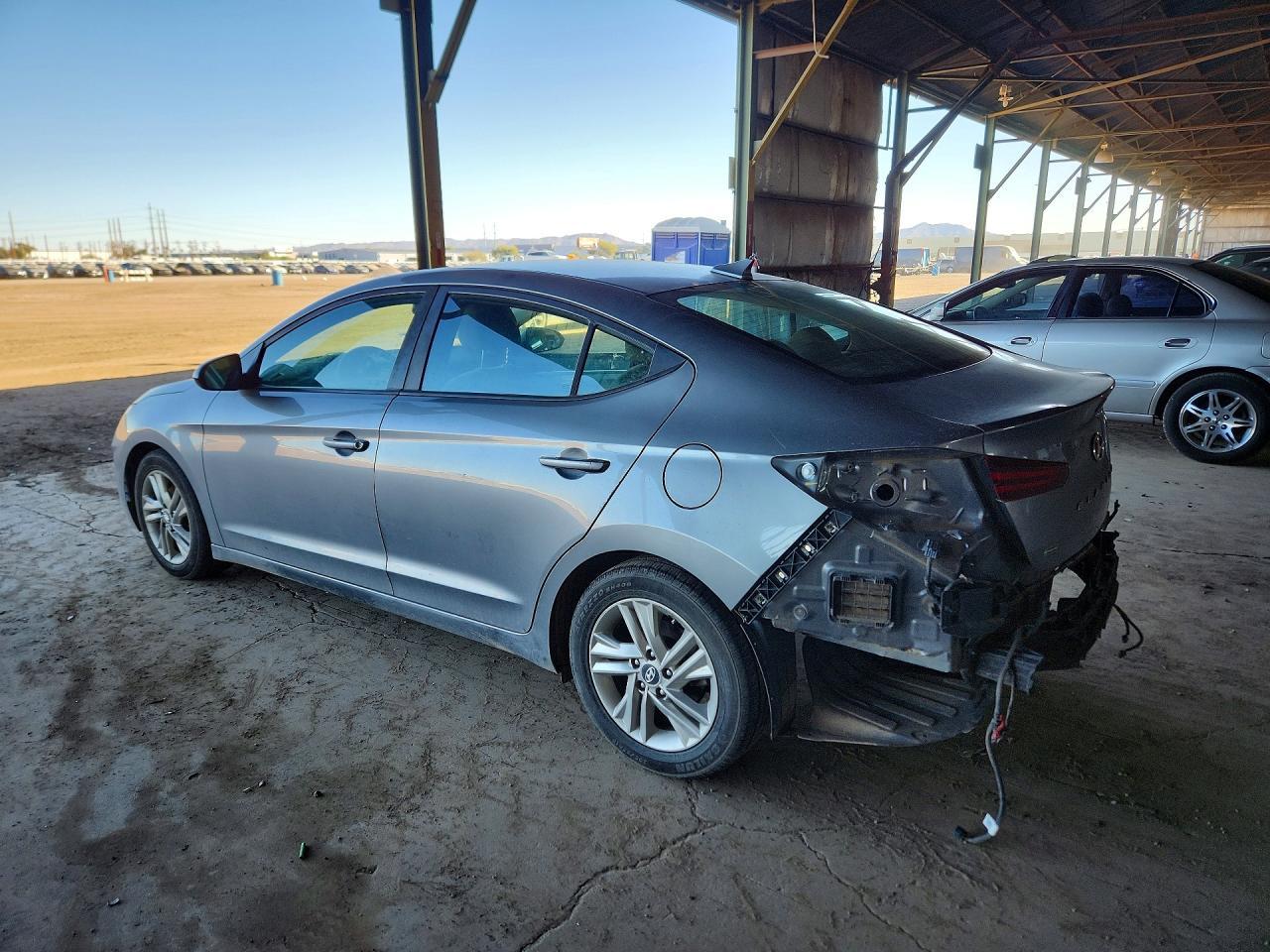 2019 Hyundai Elantra Sel - Фото 2