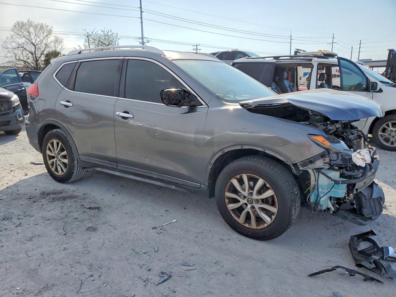 2017 Nissan Rogue Sv - Image 4