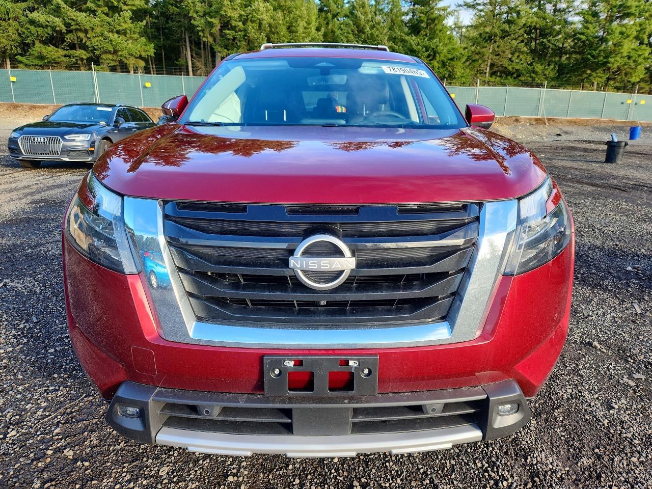 2025 Nissan Pathfinder Platinum - Image 5