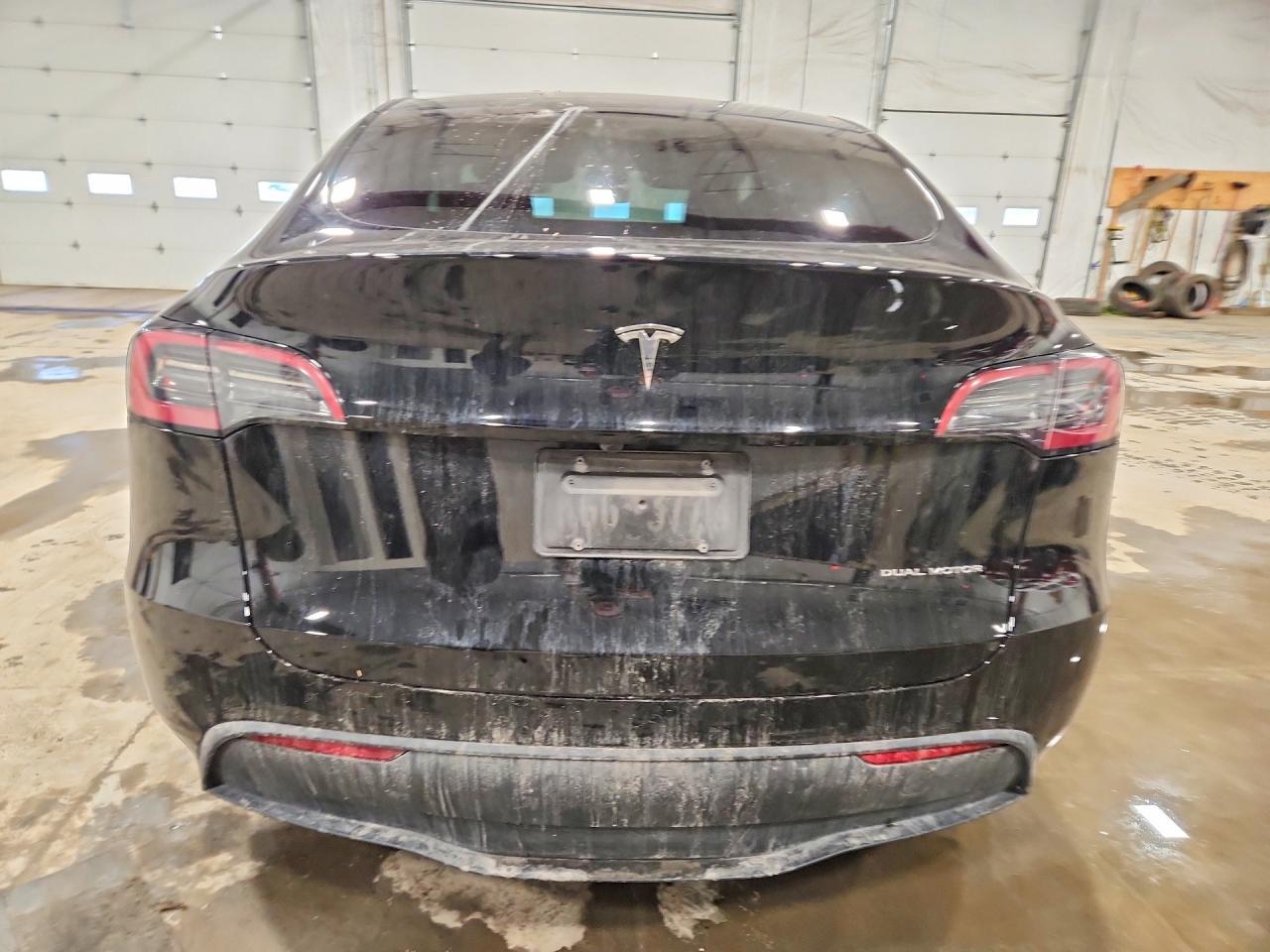 2024 Tesla Model Y - Image 6