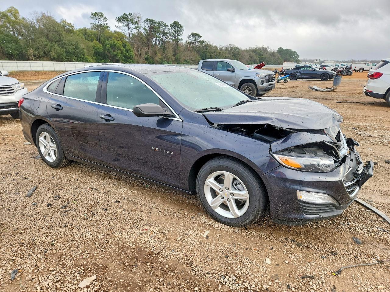 2022 Chevrolet Malibu Ls - Фото 4