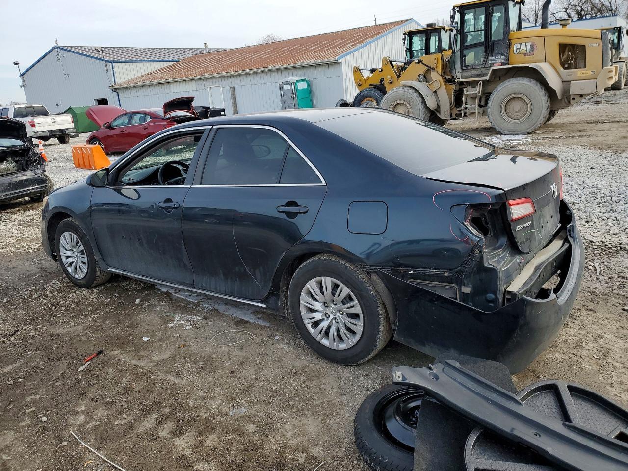 2014 Toyota Camry L - Image 2