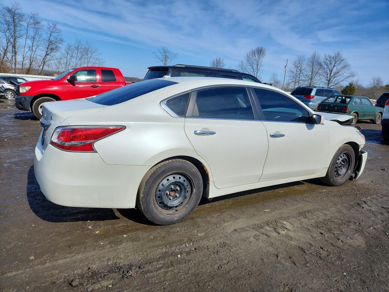 2015 Nissan Altima - Фото 3