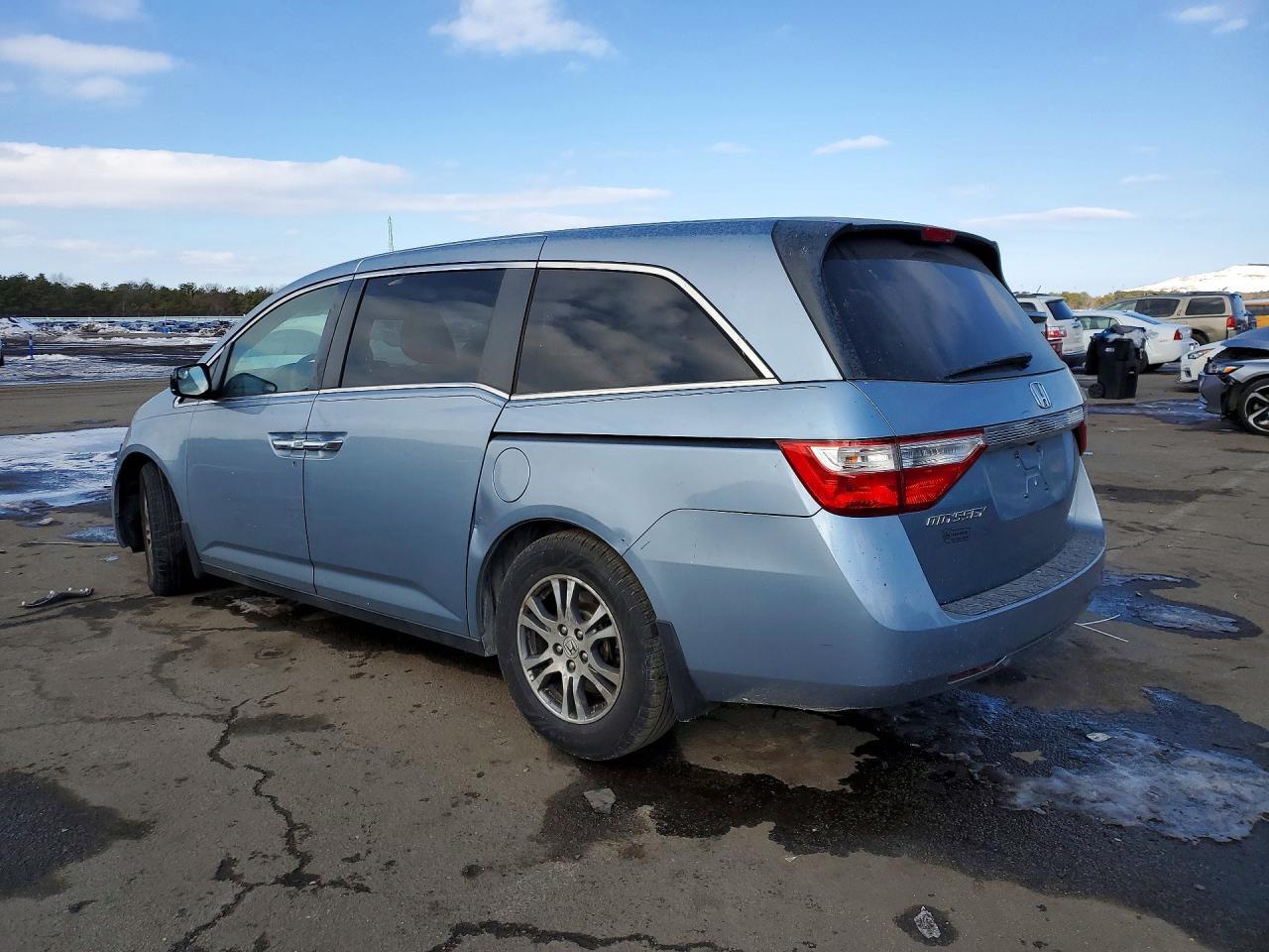 2013 Honda Odyssey Ex - Фото 2