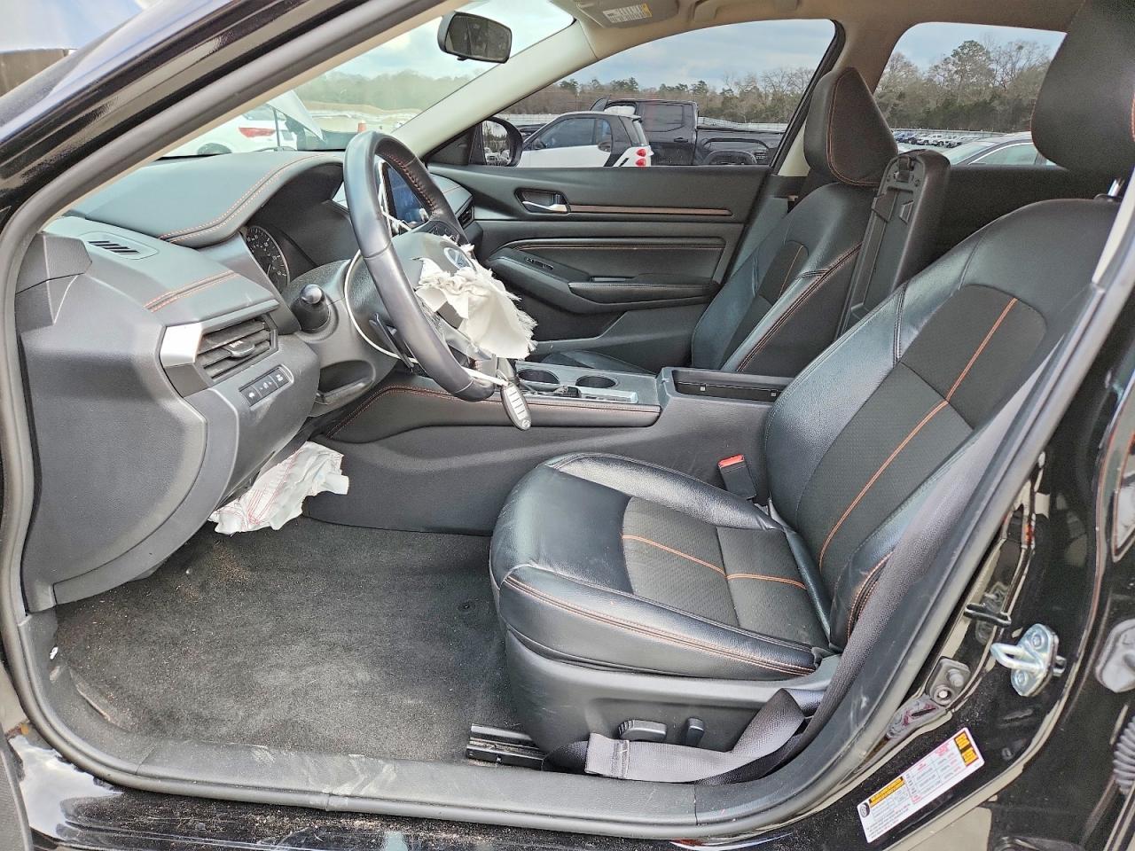 2022 Nissan Altima 2.5 Sr - Image 7