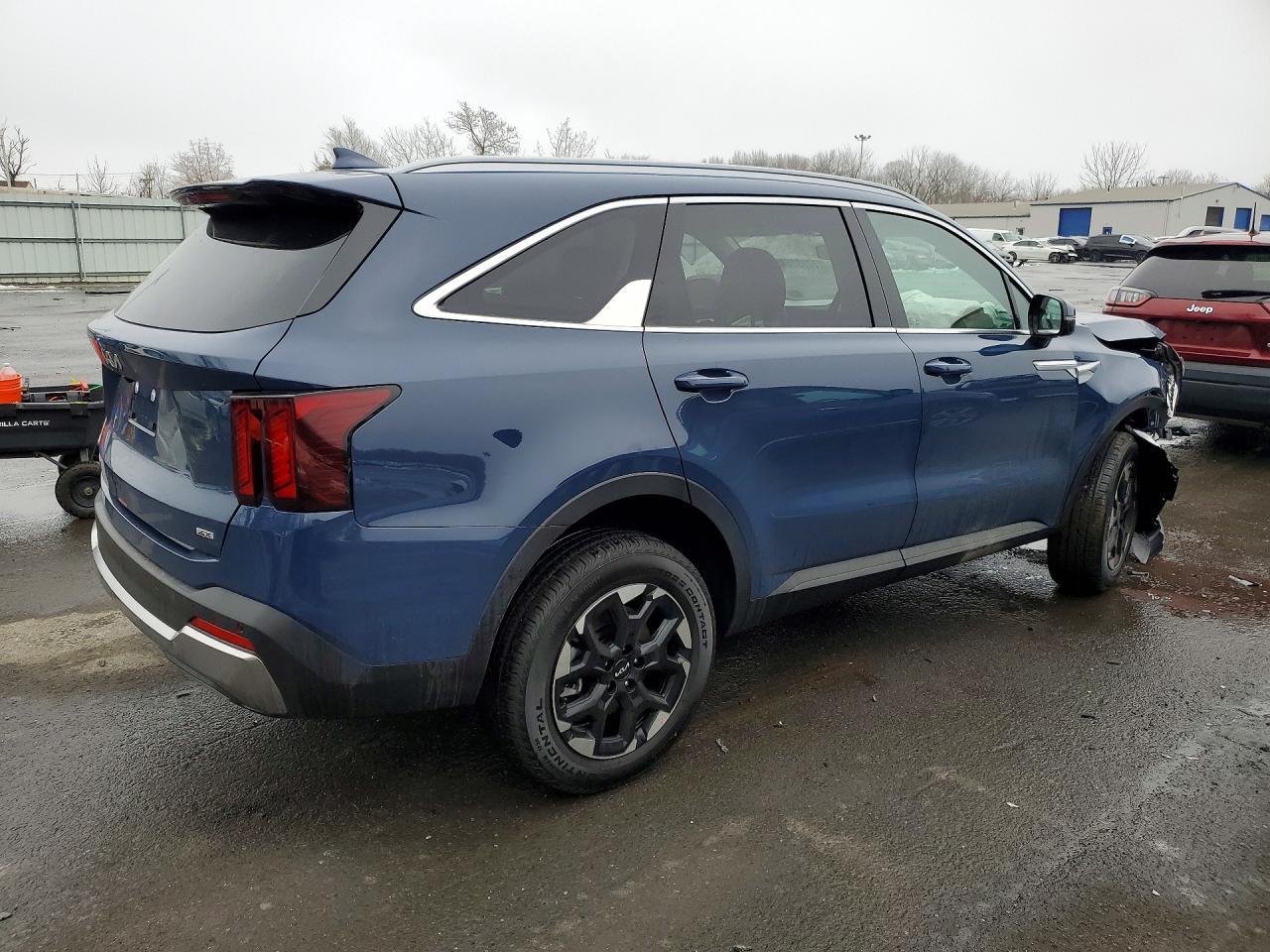 2026 Kia Sorento S - Image 3