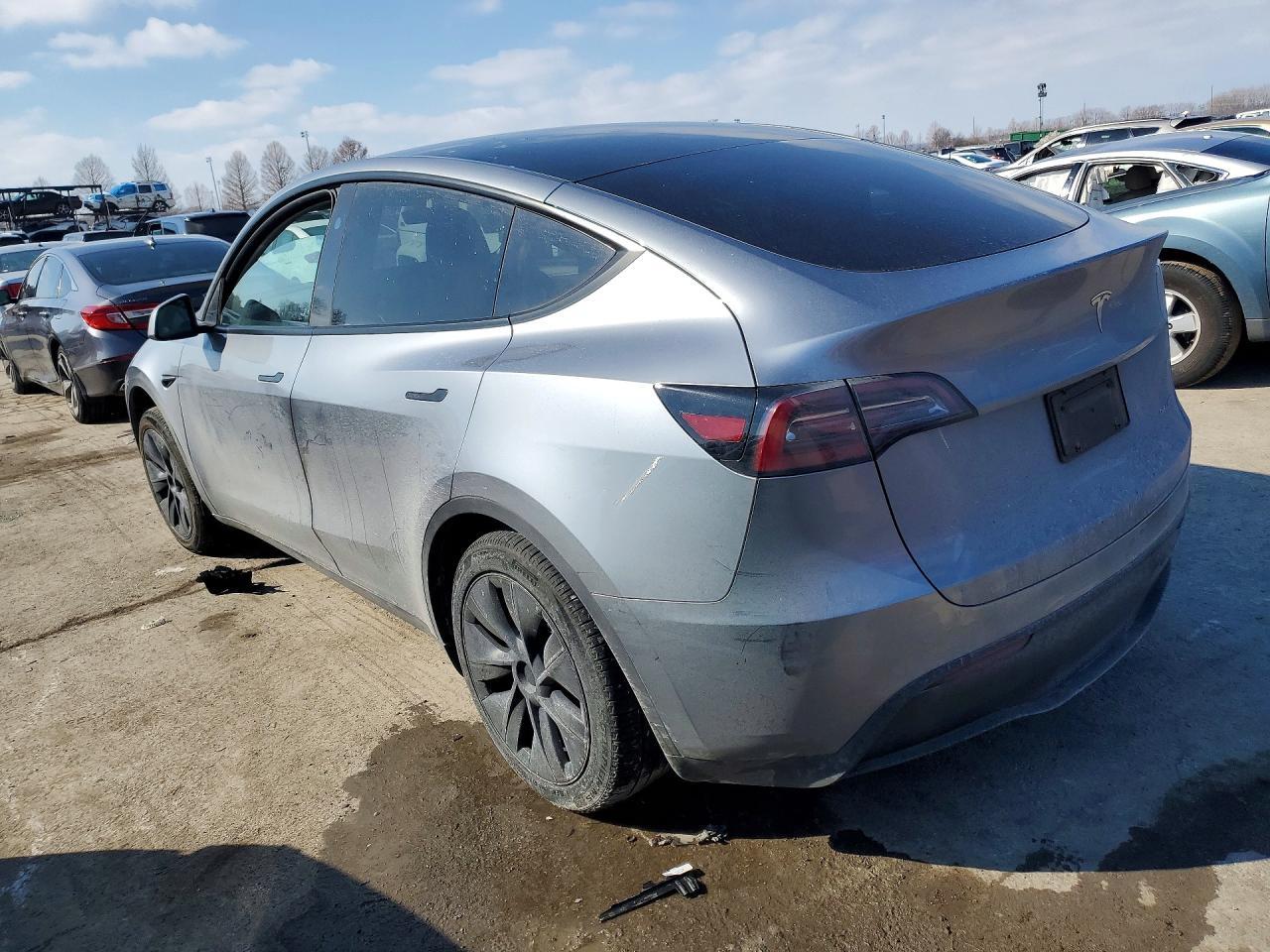 2024 Tesla Model Y - Image 2