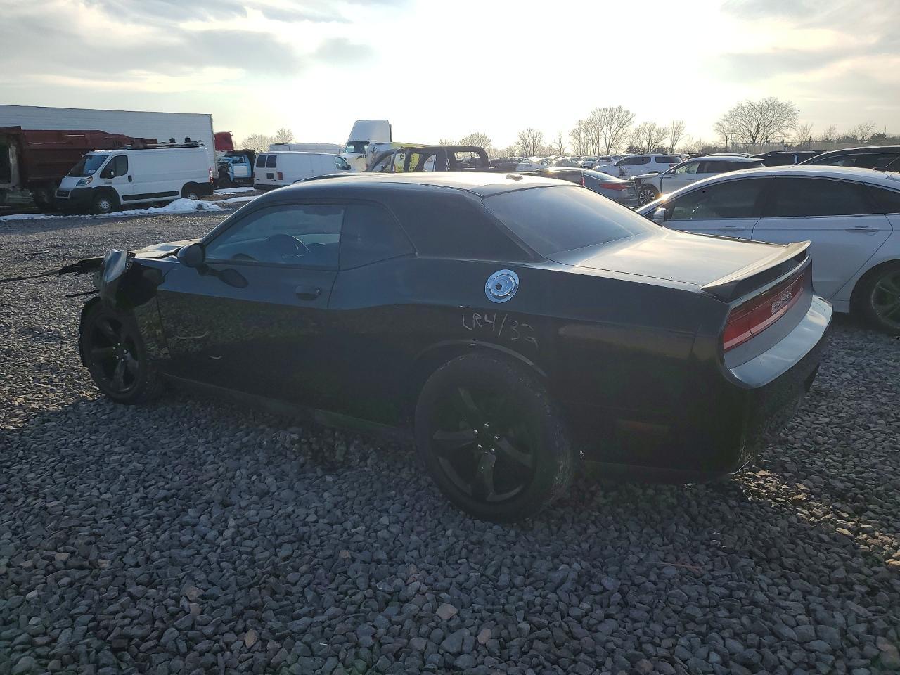2013 Dodge Challenger Sxt - Image 2