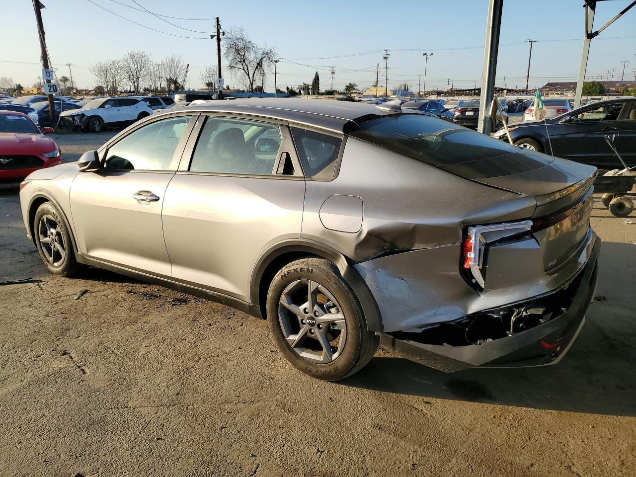 2025 Kia K4 Lx - Image 2