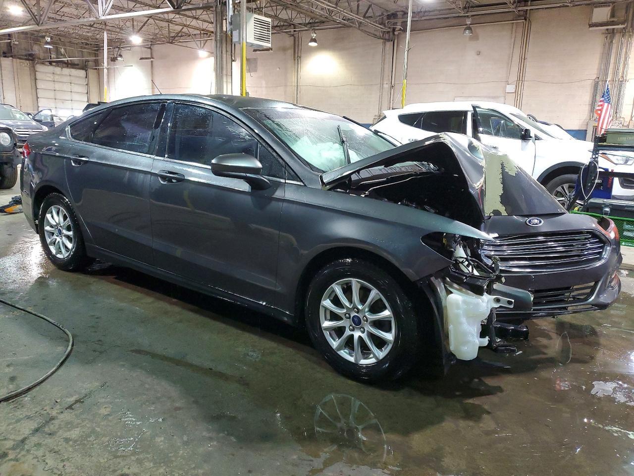 2016 Ford Fusion S - Фото 4
