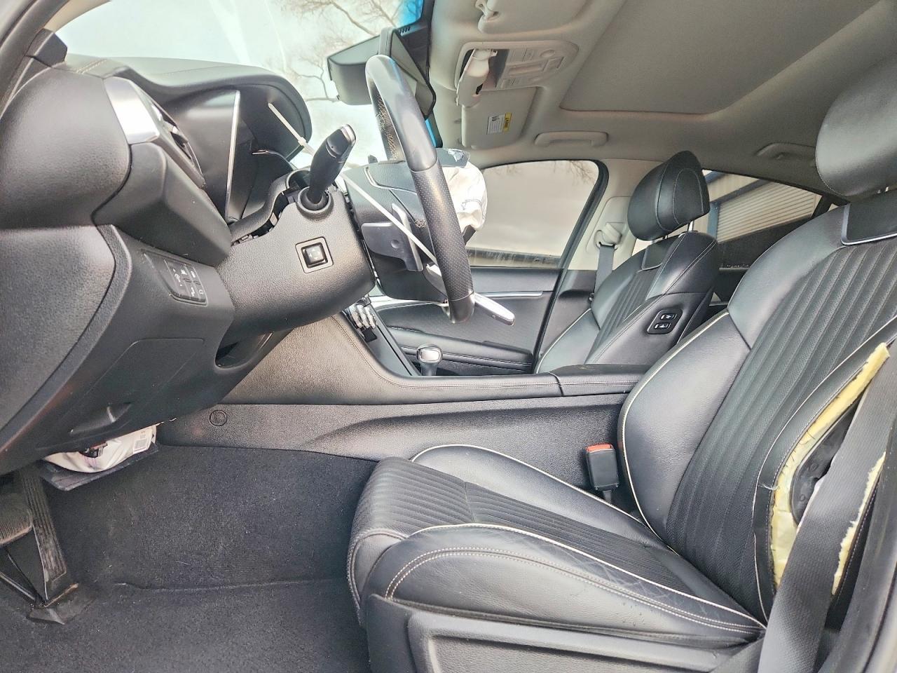 2021 Genesis G70 2.0T - Image 7