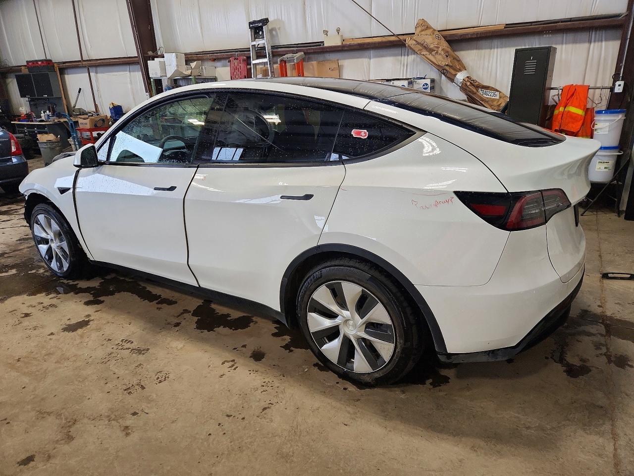 2023 Tesla Model Y - Image 2