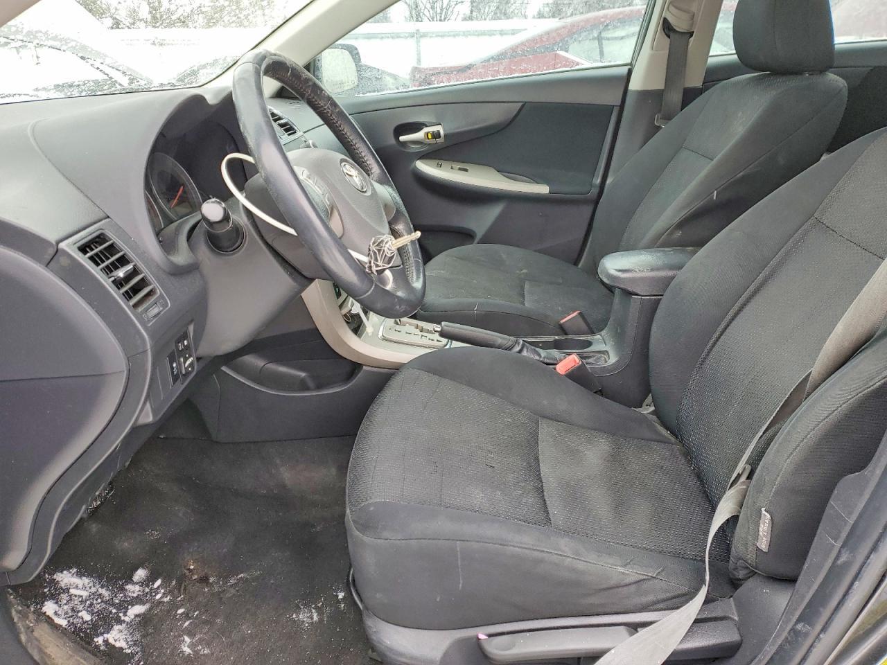2010 Toyota Corolla Base - Фото 7