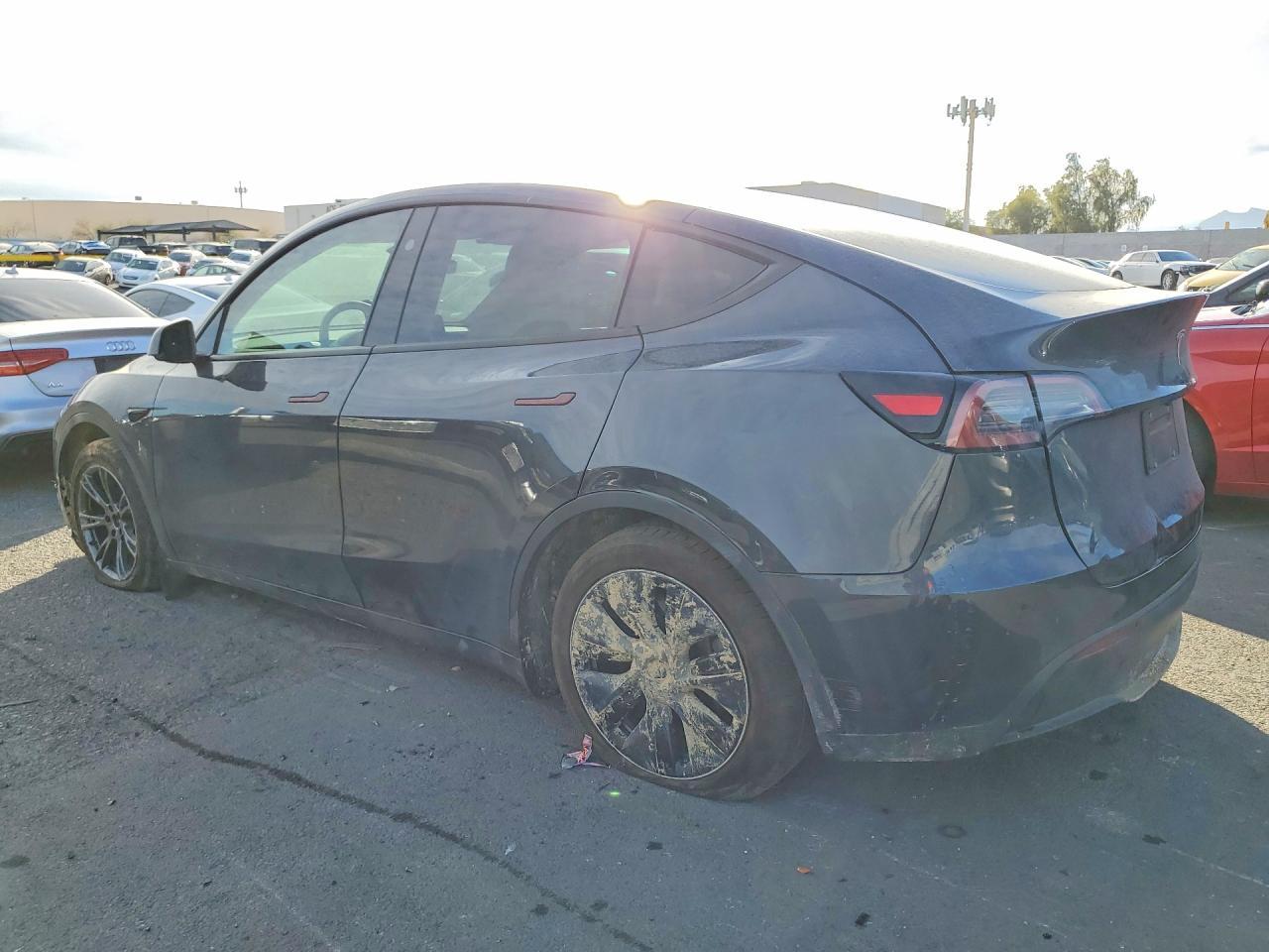 2025 Tesla Model Y - Image 2