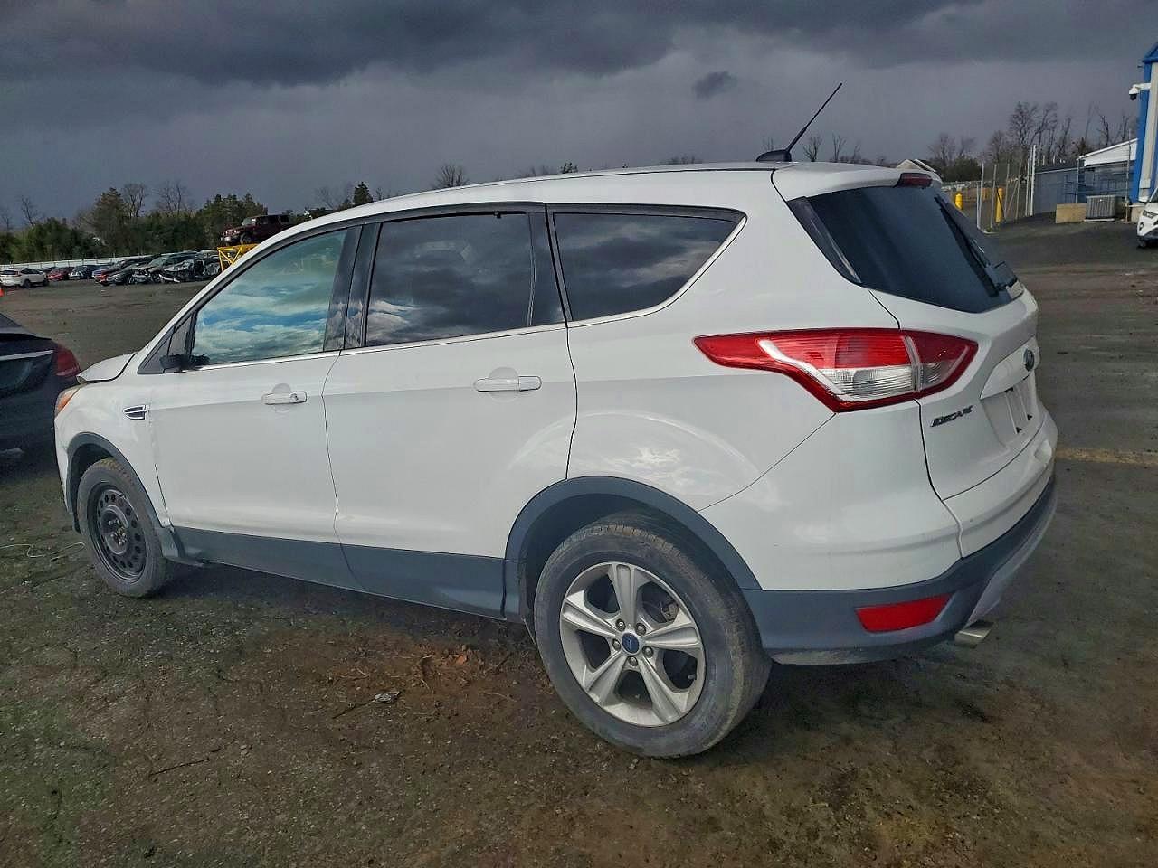 2015 Ford Escape Se - Image 2