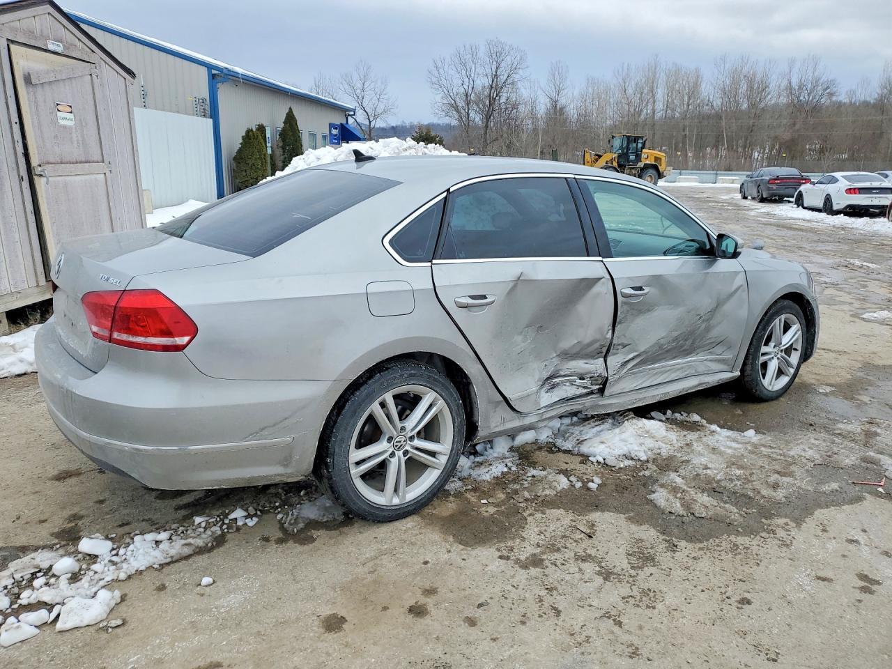 2014 Volkswagen Passat Sel - Фото 3