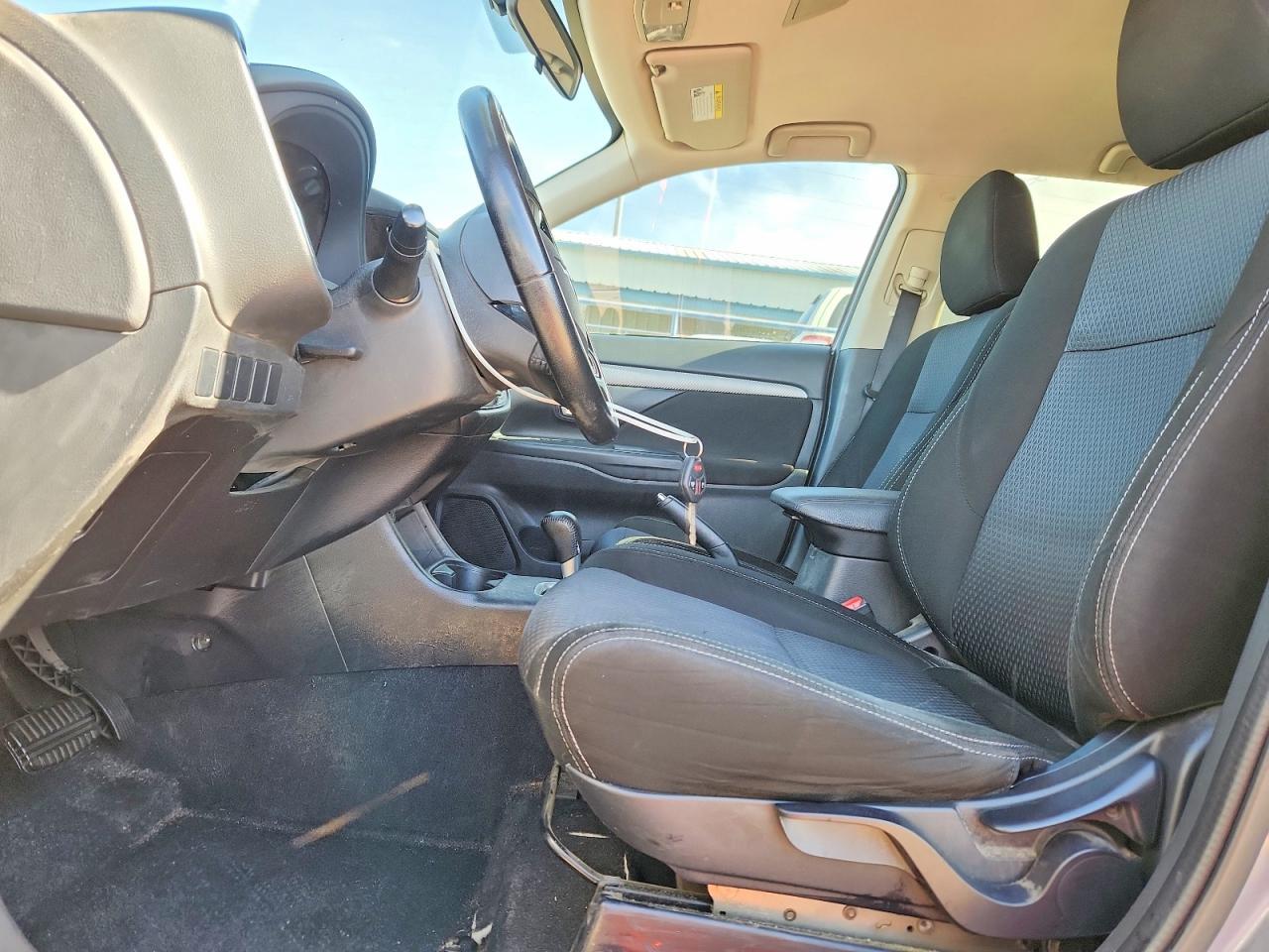 2016 Mitsubishi Outlander Es - Фото 7