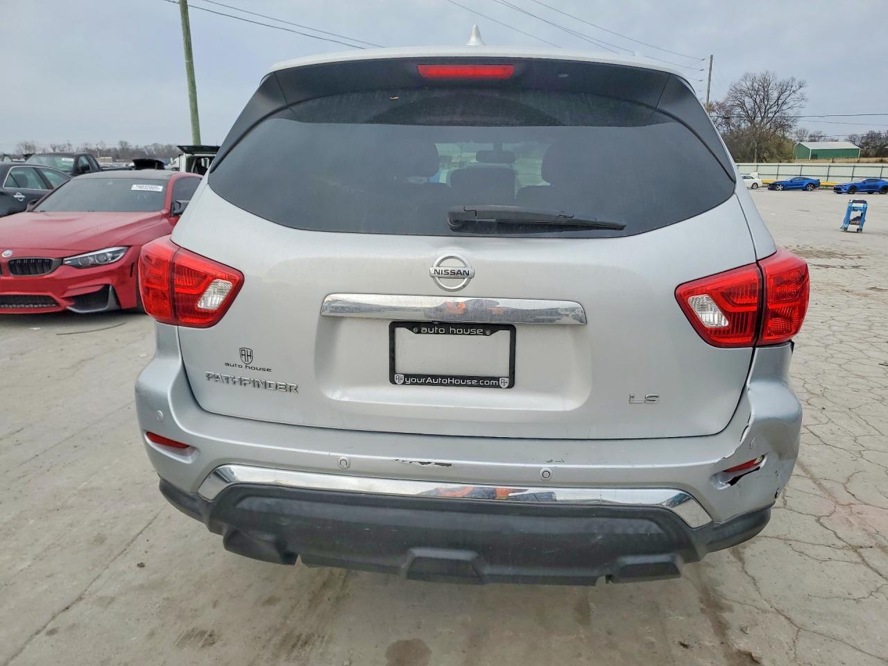 2019 Nissan Pathfinder S - Image 6