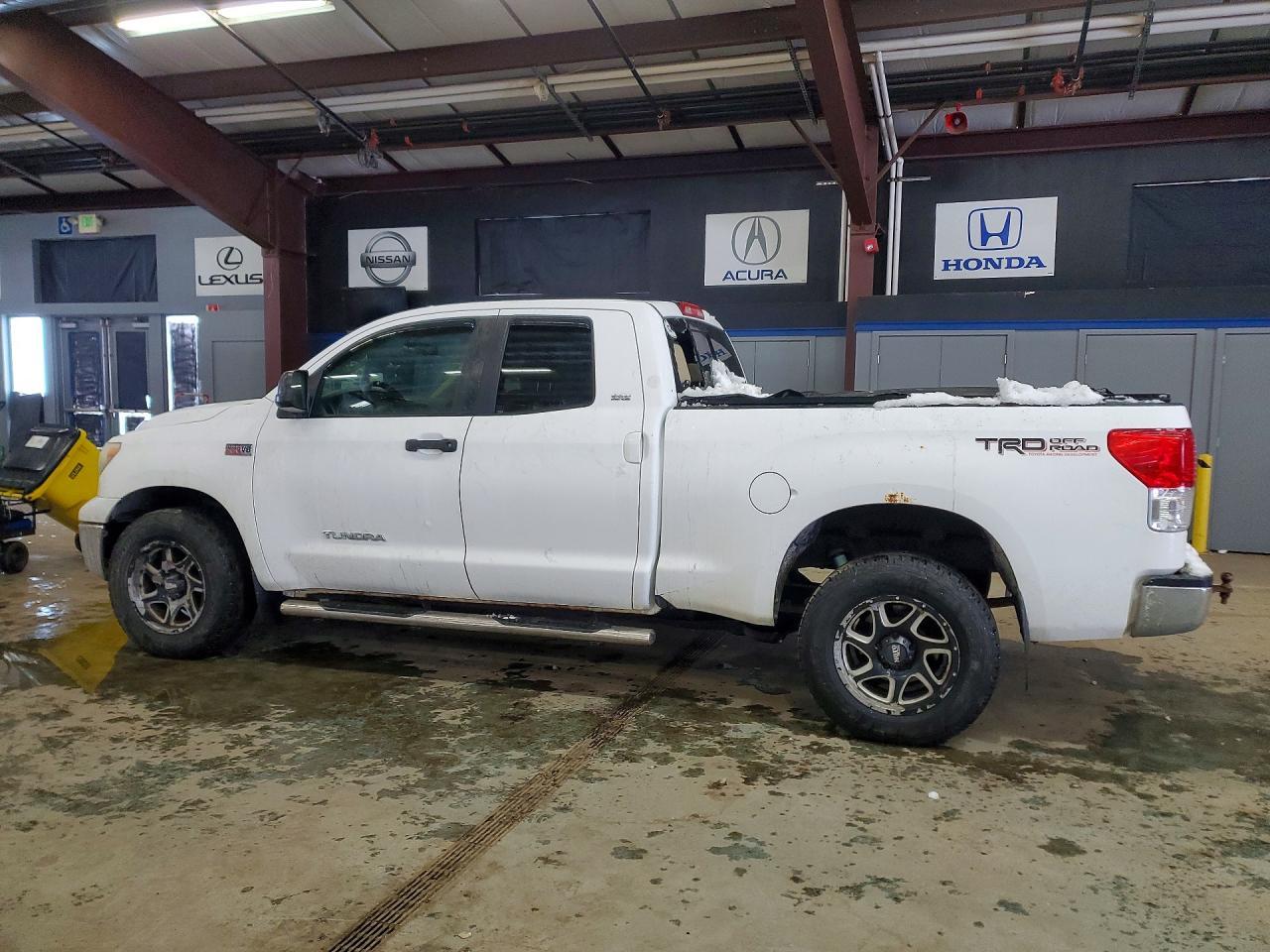 2010 Toyota Tundra Grade - Фото 2