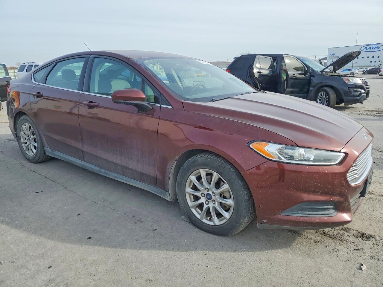 2015 Ford Fusion S - Фото 4