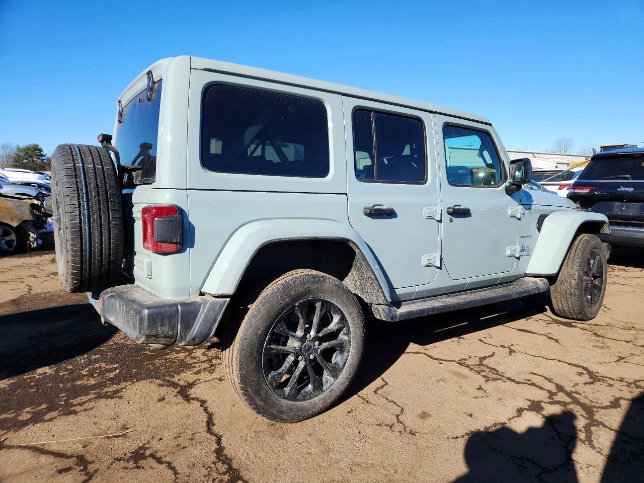 2024 Jeep Wrangler Sahara 4Xe - Фото 3