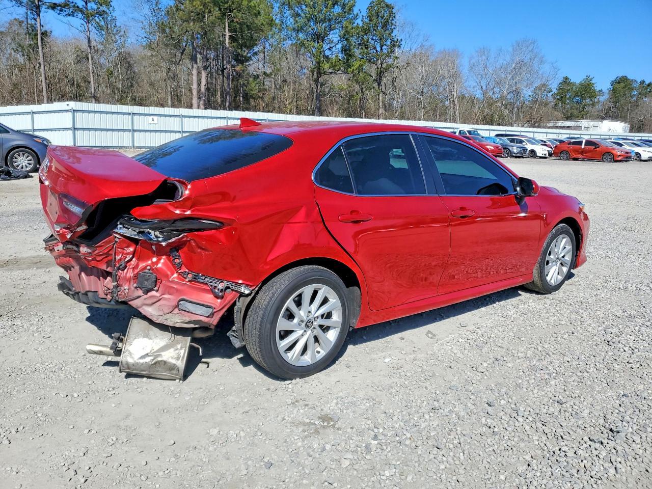 2024 Toyota Camry Le - Фото 3