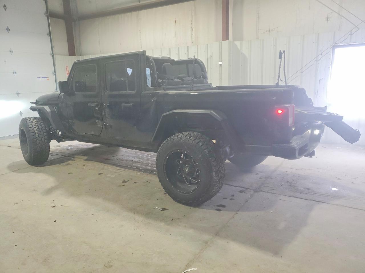 2023 Jeep Gladiator Sport - Фото 2