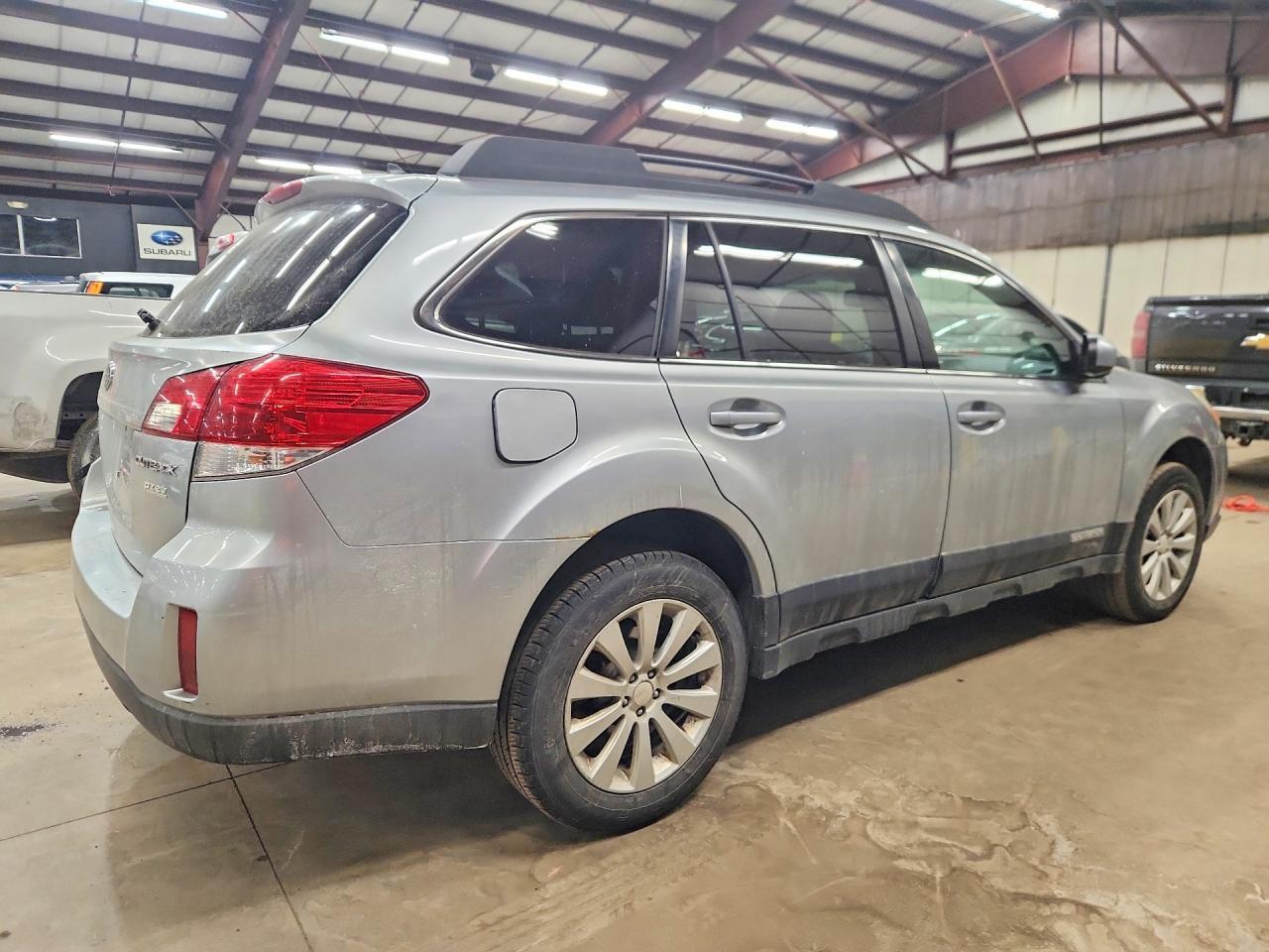 2012 Subaru Outback 2.5I Limited - Фото 3
