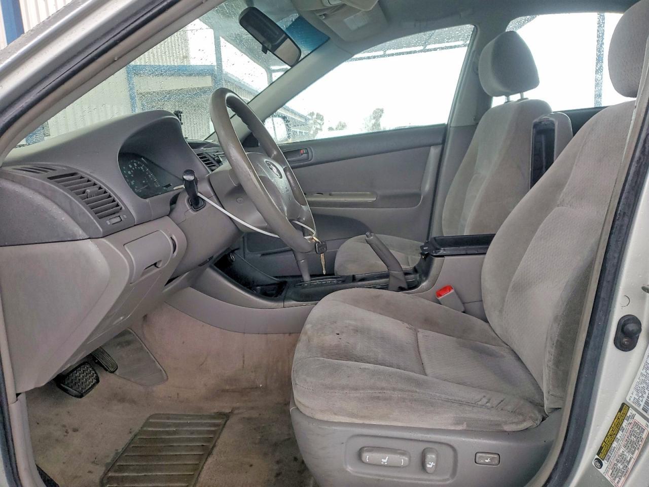 2004 Toyota Camry Le - Фото 7