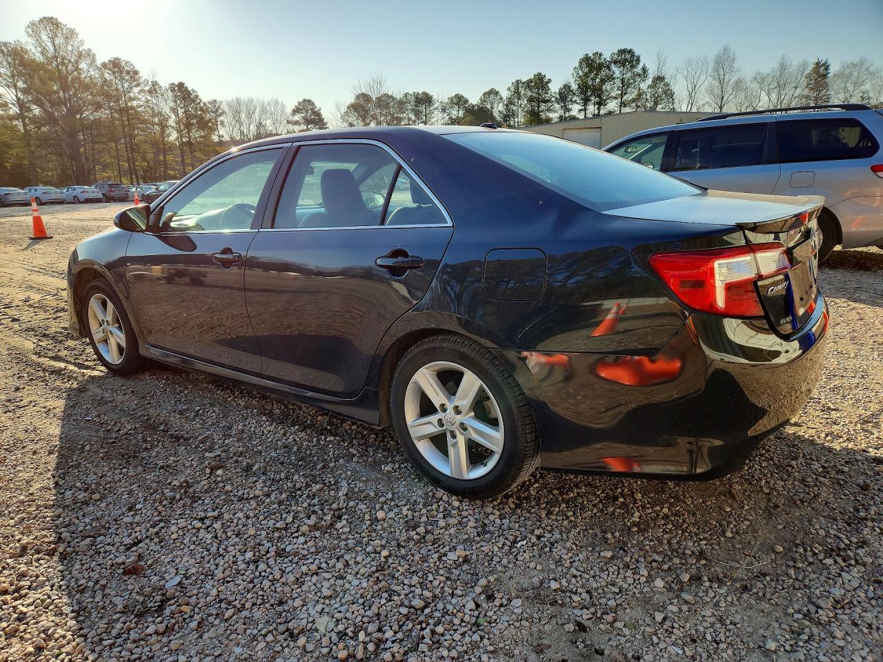 2013 Toyota Camry Se - Фото 2