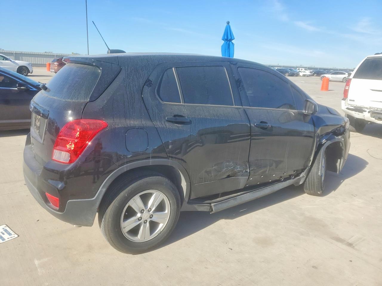 2020 Chevrolet Trax Ls - Фото 3